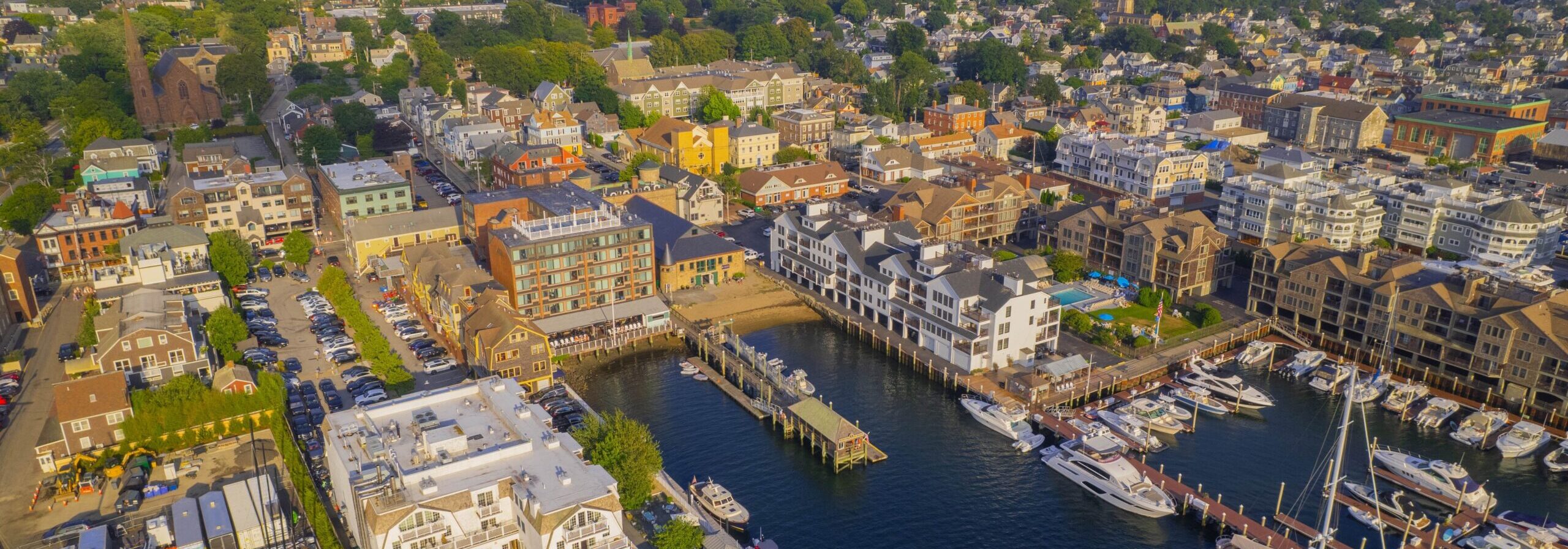 Newport, RI School Bus Rentals | First Student Charter